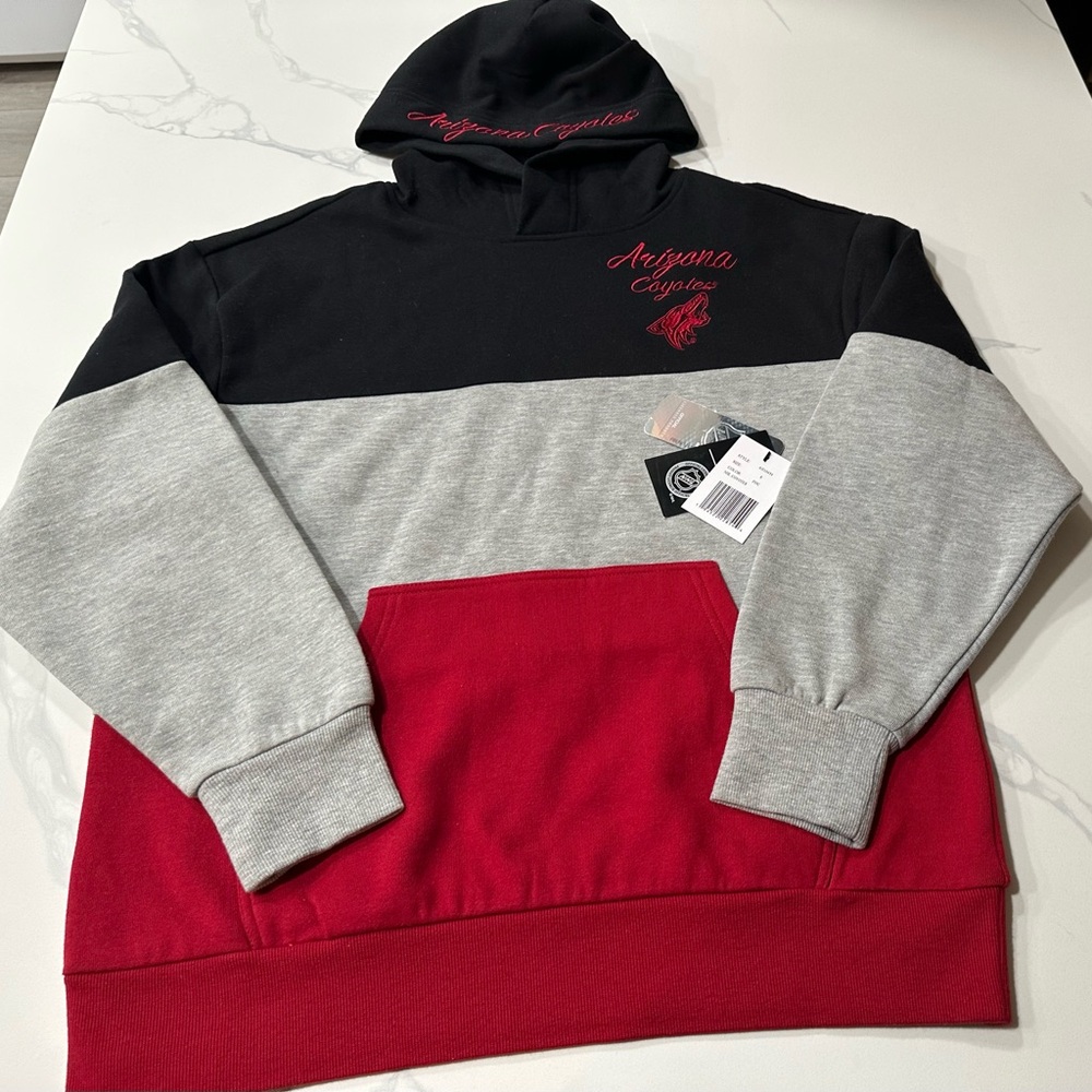 Arizona Coyotes Women’s G-III Hoodie (Small) Retails For $60
